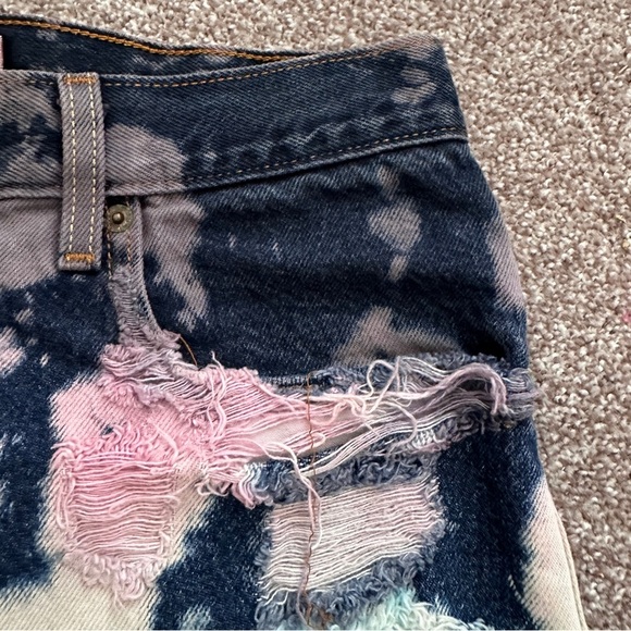 Levi’s 505 Denim Cutoffs Bleach Dye Purple Blue Shorts Size 32 Vintage Upcycled - Picture 4 of 14